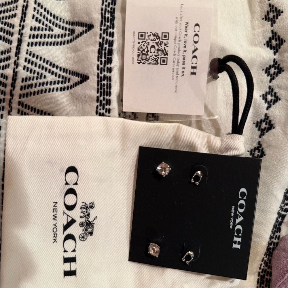 Coach Silver C  Stud Earrings Set